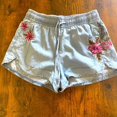 Cotton Blend, Light Material High Rise Xs Drawstring Waist Casual Cotton Bottoms With Floral Embroidery, Casual Embroidered Shorts With Relaxed Fit, Casual Embroidered Relaxed Fit Shorts, Casual Embroidered Cotton Shorts, Casual Cotton Embroidered Shorts, Casual Vacation Bottoms With Floral Embroidery, Casual Floral Embroidered Bottoms For Vacation, Casual Floral Embroidery Bottoms For Vacation, Casual Embroidered Short Bottoms