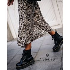 Dr Martens Outfit, Doc Martens Outfit, Boho Boots, Boating Outfit, Leopard Print Skirt, Leopard Skirt, Mode Boho, High Shoes, Leopard Dress