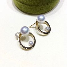 Highlight: Fashion Style Product Information OriginJapan MaterialAkoya Pearl and 18k Gold DimensionsDiameter Approx. 1.5 cm Pearl Shaped: Round Size: 7-7.5 mm Quality: AAA Nacre: Very Thick Color: White Luster: Very High Accessories Metal: 18k Gold Other: None Luxury 14k Yellow Gold Pearl Earrings, Diamond Pearl Earrings In Yellow Gold, Fine Jewelry Yellow Gold Pearl Earrings For Anniversary, Timeless Round 14k Gold Pearl Earrings, Timeless Yellow Gold Round Pearl Earrings, Elegant Yellow Gold Round Pearl Earrings, Luxury Hallmarked Yellow Gold Pearl Earrings, Exquisite Yellow Gold Pearl Earrings, Luxury 14k Gold Pearl Earrings For Anniversary