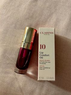 Clarins Lip Oil, Foto Baby, Rose Oil, Makeup Items, Makeup Essentials, Pretty Makeup, Lip Oil