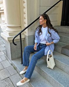 Soft Feminine Outfits, Dinner Outfit Casual, Ballet Flats Outfit, Latina Outfits, Flats Outfit, Dinner Outfits, Fashion People, Looks Chic, Feminine Outfit