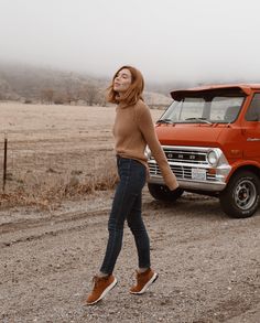 A little bit of fashion, travel, and a glimpse into my life as an LA blogger and actress | Courtney Halverson @prettylittlefawn Pretty Little Fawn, She's A Lady, English Style, La Fashion, Set Up, Classy Women, Fall Looks