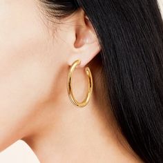 Sleek Gold Earrings For Everyday Wear, Sleek Hoop Jewelry As A Gift, Sleek Hoop Jewelry Gift, Sleek Gold Jewelry As A Gift, Sleek Gold Jewelry For Gifts, Sleek Gold Jewelry Gift, Gold Shiny Finish Hoop Earrings For Everyday, Gold Hoop Earrings With Shiny Finish For Everyday, Small Silver Hoop Earrings