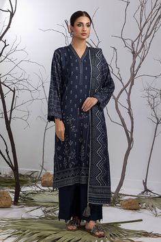 LSM Lakhany LG-ZH-0101-C Winter Cashmi Vool Prints Black Digital Print Workwear Sets, Patterned Cotton Sets For Workwear, Long Sleeve Printed Sets For Workwear, Black Cotton Unstitched Printed Suit, Black Printed Cotton Unstitched Suit, Black Cotton Lawn Suit For Work, Long Sleeve Digital Print Sets For Work, Digital Print Long Sleeve Sets For Workwear, Black Long Sleeve Lawn Suit For Work