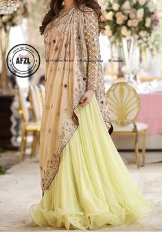 Hairstyles For Gowns, Brides Sister, Latest Dress Design, Bridal Lehenga Red, Tunic Designs, Bollywood Outfits, Stylish Maternity Outfits, Saree Designs Party Wear