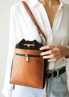 Mini Leather Bag, Brown Leather Purse, Designer Leather Handbags, Crossbody Bag Black, Purse For Women, Black Leather Crossbody Bag, Leather Pouch, Pouch Bag, Leather Purse