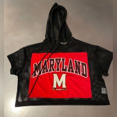 Brand New Reworked Maryland Mesh Cropped Hoodie Model To Show Similar Style On Cream Crop Top, Red Black Style, Brown Crop Top, Gymshark Women, Zara Crop Top, Tie Dye Crop Top, Tie Crop Top, Wrap Crop Tops, Corset Crop Top