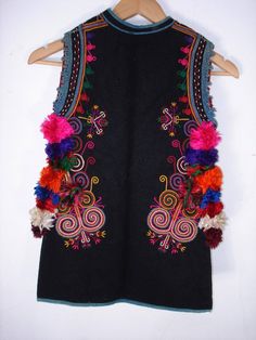 De colores Outfits For Dance, Hmong Clothes, Navratri Dress, Gilet Crochet, Funky Dresses, Mode Abaya, Designer Outfits, Folk Dresses