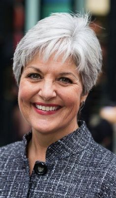 Short Haircuts For Big Noses, Balayage Pixie, Short Hairstyles Over 50, Pixie Haircut Ideas, Short Silver Hair, Short Hair Images, Short Haircut Styles, Gray Hair Cuts, Pixie Haircut For Thick Hair