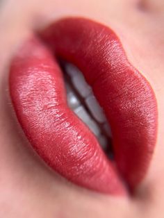 Make Up Lips, Lip Permanent Makeup, Beauty Logo Makeup, Red Lipstick Shades, Logo Makeup, Diy Lipstick, Love Lips