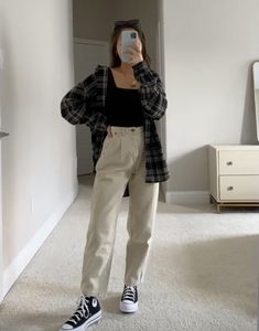 Celana Jogger Wanita, 00s Mode, Looks Pinterest, Casual College Outfits, Korean Casual Outfits, Tomboy Style Outfits, Easy Trendy Outfits, Causual Outfits, Swaggy Outfits