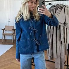 Trendy Going Out Outfits, Hoodies For Teens, Tie Up Shirt, Plus Size Pullover, Long Sleeve Denim Jacket, Laced Up Shirt, Long Sleeve Denim Shirt, Cropped Pullover, Jean Jacket Women