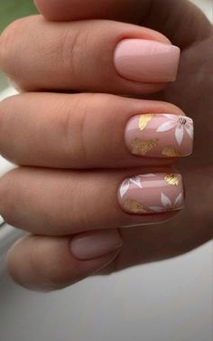 Boho Nail Art, Summer Nails 2023, Boho Nails, Rose Nail Art, Manicure Nail Designs, Rose Nails, Nails 2023, The Best Summer, Short Acrylic Nails Designs