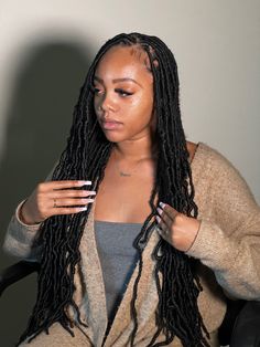 Soft Knotless Locs, Free Parts Soft Locs, Seren Locs Hairstyles, Barrel Twist Soft Locs Women, Flat Faux Locs, Soft Locs Side Part, Soft Locs Back Length, Soft Locs Knotless, Flat Soft Locs