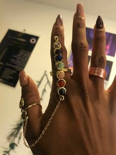 Crystal Body Jewelry, Spiritual Jewelry Aesthetic, Chakra Nails, Crystal Jewelry Aesthetic, Diy Crystal Jewelry, Creative Rings, Spiritual Accessories, Chakra Wand, Chakra Ring