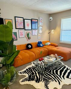 Indie Apartment Aesthetic, Ideas For Best Friends, Funky Living Rooms, Productive Work, Retro Living Rooms, Apartment Living Room Design, Dream Apartment Decor, Future Apartment Decor, Home Office Ideas