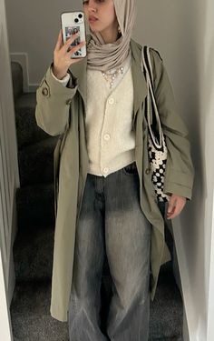 hijabi outfit inspo spring modest outfit Spring Modest Outfits, Hijabi Aesthetic Outfits, Modest Winter Outfits, Modest Girly Outfits, Outfit Inspo Spring, Hijabi Fits, Hijabi Outfit, Modest Outfit, Modesty Outfits