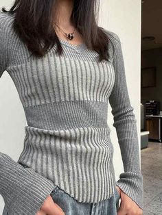 Knitted Y2k, V Neck Sweaters, Womens Grey Sweater, Pullover Mode, Y2k Sweater, Long Sleeve Jumper, Knitted Tops, 90s Grunge, Women Sleeve