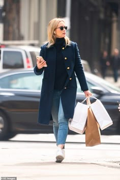 Blue New Years Outfit, Navy Coat Outfits For Women, Blue Coat Outfits For Women, All Navy Outfit, Dark Blue Coat