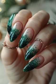 A green base with the tips dipped in green glitter for a touch of sparkle. Sparkle Nails Green, Slytherin Aesthetic Nails, Nails To Match Green Dress, Slytherin Nail Art, Slytherin Nails, Green Nail Ideas, Art Inventory, Glitter Nail Designs, Classy Nail Art Ideas