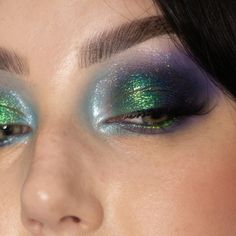 Sourandnasty Makeup, My Makeup Aesthetic, Watercolor Makeup Looks, Hooded Eye Eyeshadow, Cute Eyeshadow Ideas, Colourful Eyeshadow Looks, Sultry Makeup Looks, Makeup Inspo Glam, Duochrome Makeup