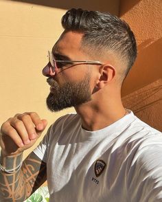 Medium Beard Styles, Popular Beard Styles, Faded Beard Styles, Men Fade Haircut Short, Short Hair With Beard, Best Fade Haircuts, Beard And Mustache Styles, Older Mens Hairstyles