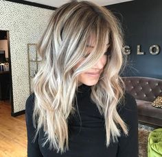 Ombré hair style cute and long bob know a lot about hair because I am a hairdresser x Platinový Blond, Blond Cenușiu, Trendy We Fryzurach, Icy Blonde Hair, Makeup Tip, Dark Roots Blonde Hair, Icy Blonde, Top Hairstyles, Brunette To Blonde