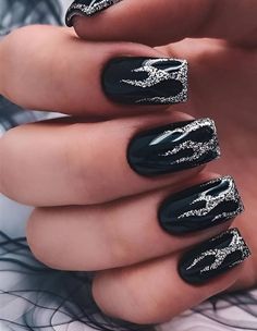 Rock N Roll Nails, Rocker Nails, Rock Nails, Concert Nails, Nail Artwork, Black Nails With Glitter, Punk Nails, Nail Designs Glitter