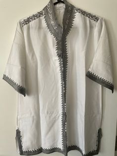 Handmade Moroccan Unisex short sleeves Kaftan  Size Small Traditional Fitted Kaftan With Short Sleeves, Fitted Traditional Kurta With Short Sleeves, White Fitted Cotton Kaftan, White Short Sleeve Kaftan For Summer, Traditional Short Sleeve Summer Kurta, Fitted Short Sleeve Kaftan For Spring, Fitted Short Sleeve Summer Kaftan, Cotton Tunic With Short Sleeves For Vacation, Traditional Short Sleeve Kaftan For The Beach