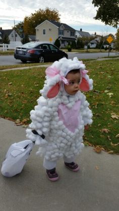 Diy Lamb Costume, Baby Sheep Costume, Diy Sheep Costume, Funny Baby Halloween Costumes, Baby Lamb Costume, Sheep Costume, Diy Baby Costumes, Lamb Costume