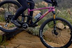 Liv Pique Advanced XC bike adds 15mm travel, gets new look [Review] Xc Mountain Bike, Mountain Bike Action, Lady Riders, Mountain Bike