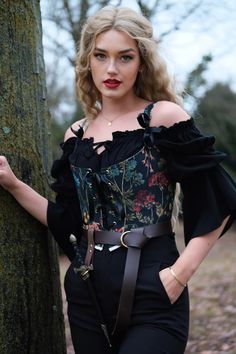 Whimsical Outfit Ideas, Whimsical Outfit Aesthetic, Renfaire Outfit, Whimsical Clothing, Fantasy Dream, Neckline Details, Witch Cosplay, Witch Costumes