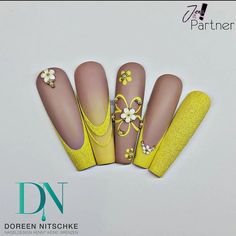 Nail Designs, Canvas