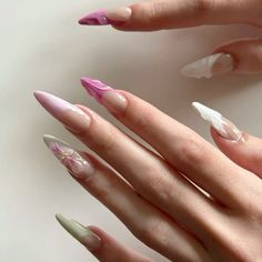 Almond Nails Cool Designs, Baby Color Nails, Nails Almond Design, Nails Ideas Almond, Elegant Almond Nails, Trendy Almond Nails, Outfits Asian, Viral Aesthetic, Unghie Sfumate