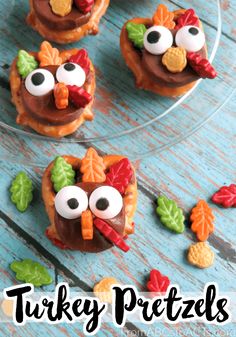 these turkey pretzels are so cute and easy to make