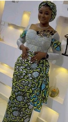 African American Clothing, Simple Dress Styles, Kaftan Styles, African Design Dresses, African Beauty, African Design, Ankara Styles, African Dress