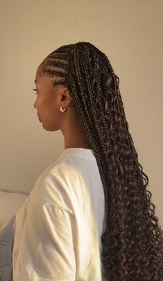 Braids With Hair Out In The Back, Back Of Fulani Braids, Fulani Braids 360 View, Cornrows Into Box Braids, Corn Row With Knotless Braids, Fulani Braids With Goddess Curls, Fulani Braids Back View, Goddess Fulani Braids With Curls, Crownrows Braids