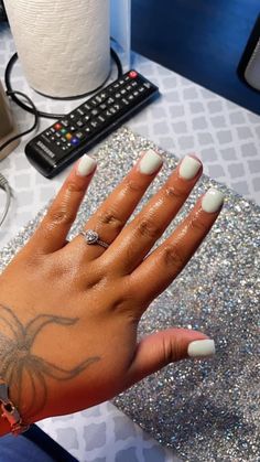 No Chip Natural Nails, Overlay Square Nails, Cute Real Nail Ideas, Real Nail Polish Ideas, Real Nails With Acrylic Overlay, Nurse Short Nails, Sns Nails Black Women, Real Nails Painted Gel, Shorties Nails Solid Color