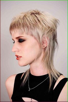 Punk Mullet, Shaggy Mullet, Second Day Hairstyles, Instagram Hairstyles, Edgy Haircuts, Natural Wavy Hair