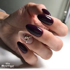 "Makeup is not a mask that covers up your beauty; it's a weapon that helps you express who you are from the inside" Michelle Phan #quotes #inspiration Dark Acrylic Nails, Accent Nail Art, Gold Nail Designs, Manicure Nail Designs, Burgundy Nails, Nail Art Wedding, Prom Nails, Luxury Nails, Accent Nails