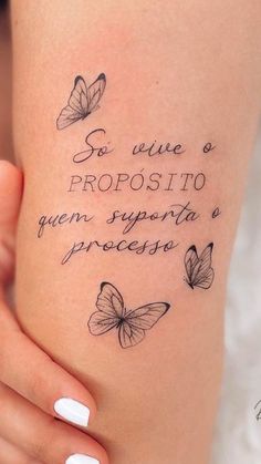 a woman's arm with butterflies on it and the words so viee proposto