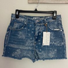 New!! Ptcl Denim High-Waisted Bandana Print Shorts, Raw Hem, Five Pockets, Zip Closure. Super Cute For Summertime! Measurements: Waist: 14” Rise: 12” Inseam: 2” Thank You For Visiting My Closet Bundle And Save!! Cell Phone Holster, Ethical Clothing, Print Shorts, Bandana Print, High Waisted Shorts Denim, Walker Boots, Fit N Flare Dress, Rain And Snow Boots, Boot Sandals