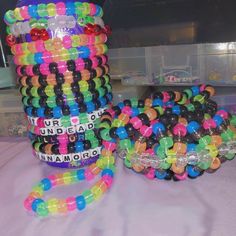 Kandi Aesthetic, Scenecore Kandi, Scene Kandi, Pulseras Kandi, Kandi Cuff Patterns, 2000s Scene, Diy Kandi Bracelets, Diy Kandi, Kandi Kid