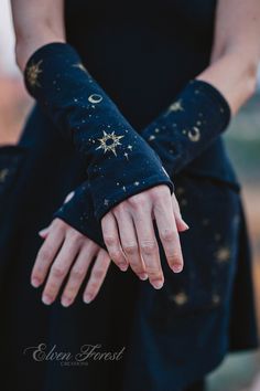 Blue Arm Warmers, Celestial Fashion, Vintage Celestial, Burning Men, Vestiti Edgy, Stil Inspiration