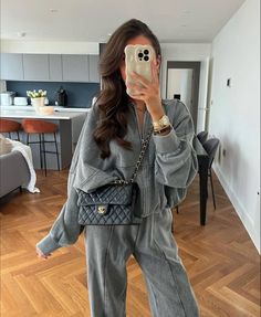 Sporty Chic, Daily Dress, Drawstring Pants, Outfit Set, Look Chic, Classy Outfits, Fashion Inspo Outfits