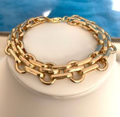 FREE SHIPPING! Gold or Silver Mixed Double Oval Link Chunky Chain Bracelet With Lobster Claw Clasp Choose your custom size choice. Link size: 12x19mm Thickness: Approx 5mm This bracelet is so beautiful! Lux Jewelry, Expensive Stones, Purple Gift, Bracelets Design, Real Gold Jewelry, Horse Jewelry, Link Chain Bracelet, Moonstone Bracelet, Pretty Bracelets