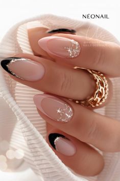 25  Chic French Tip Nail Designs to Elevate Your Look Gold French Nails Design, French Tip Gel Nails, French Tip Manicure, French Manicure Nails, Glow Nails, Fall Acrylic Nails