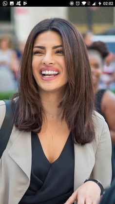 Long Bob Hairstyles Bangs, Sushi Recipes Shrimp, Priyanka Chopra Haircut, Priyanka Chopra Hair, V Cut Hair, Shrimp Food, Recipes Shrimp, Medium Hair Styles For Women, Long Hair Ponytail