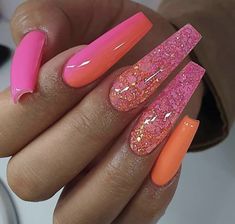 Magenta & neon orange with glitter! California Nails, Orange Acrylic Nails, Posh Nails, Orange Nail, Bright Summer Nails, Long Acrylic Nails Coffin, Nail Swag, Nail Designs Glitter