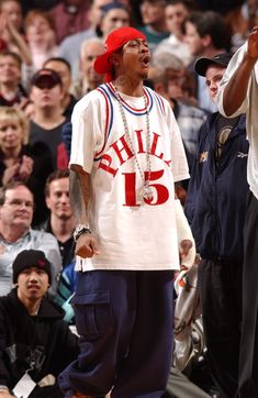 Allen Iverson Fits, Allen Iverson Fashion, Allen Iverson Outfit, Grafity Drawings, Allen Iverson Aesthetic, Allen Iverson Style, 90s Hip Hop Outfits, 2000’s Outfit, Rap Clothes